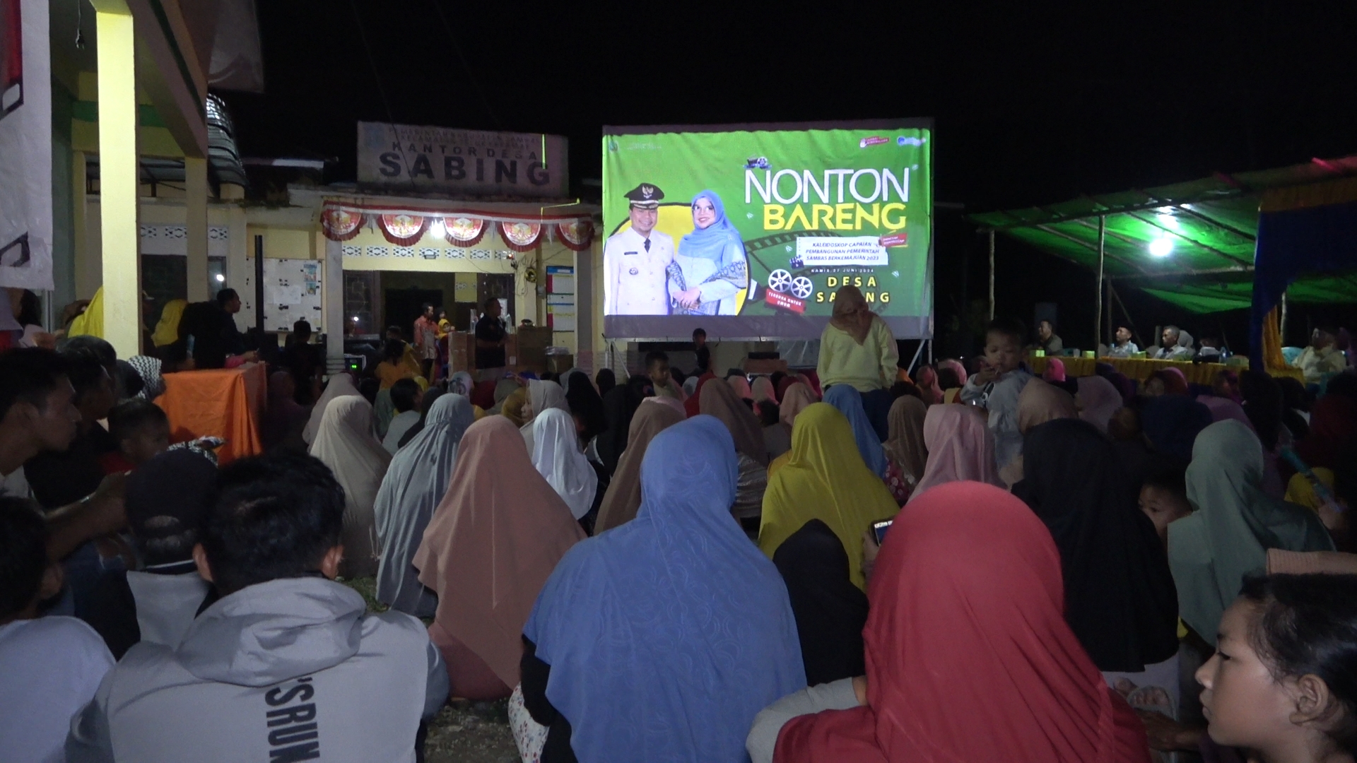 TELUK KERAMAT MENYALA, DISKOMINFO SAMBAS SUKSES GELAR NONTON BARENG