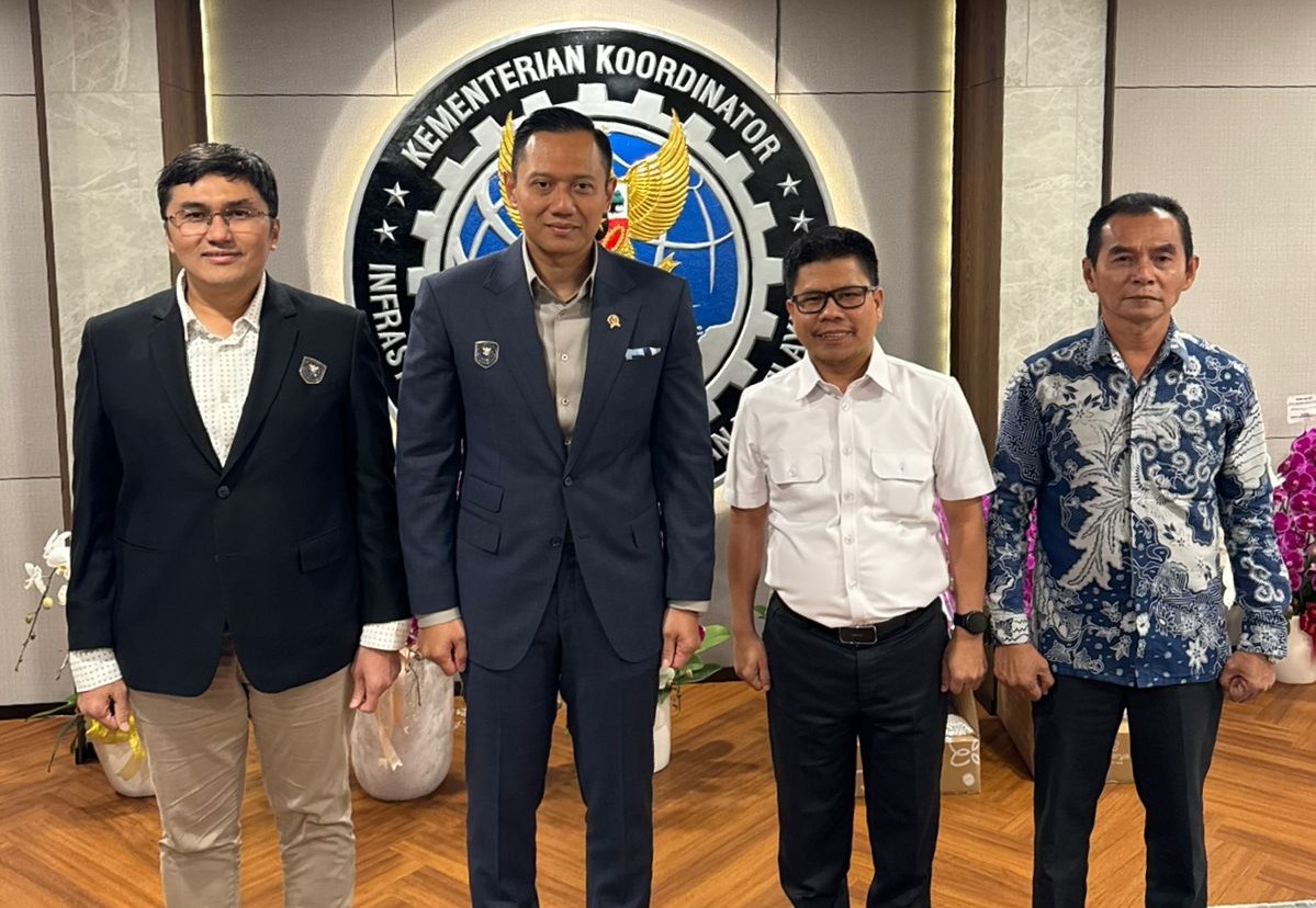 Bupati Sambas Temui Menko AHY Bahas Percepatan Pembangunan Infrastruktur