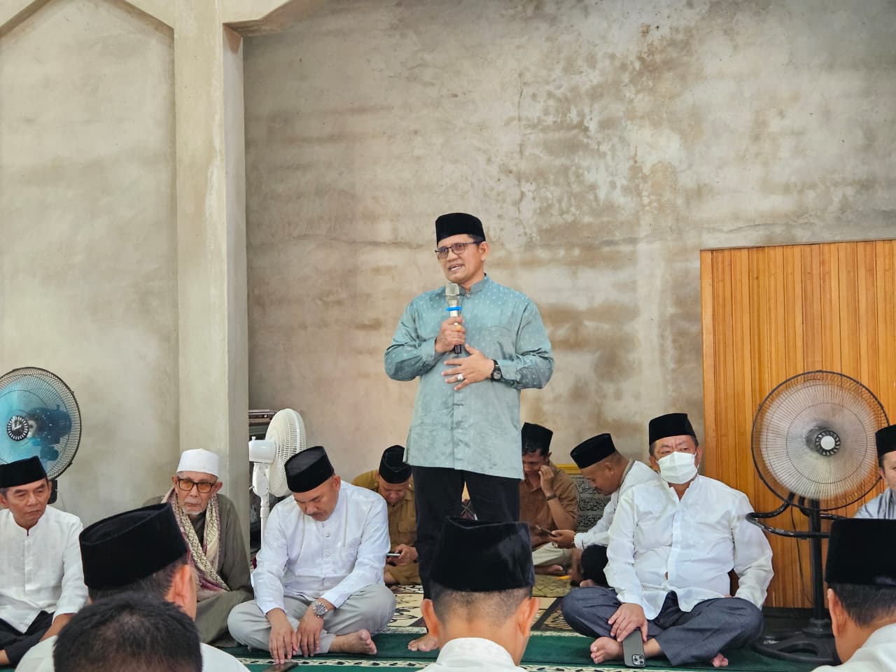 Safari Ramadhan Desa Singaraya, Wabup Heroaldi Tekankan Dukungan Masyarakat untuk Program Strategis Pemerintah