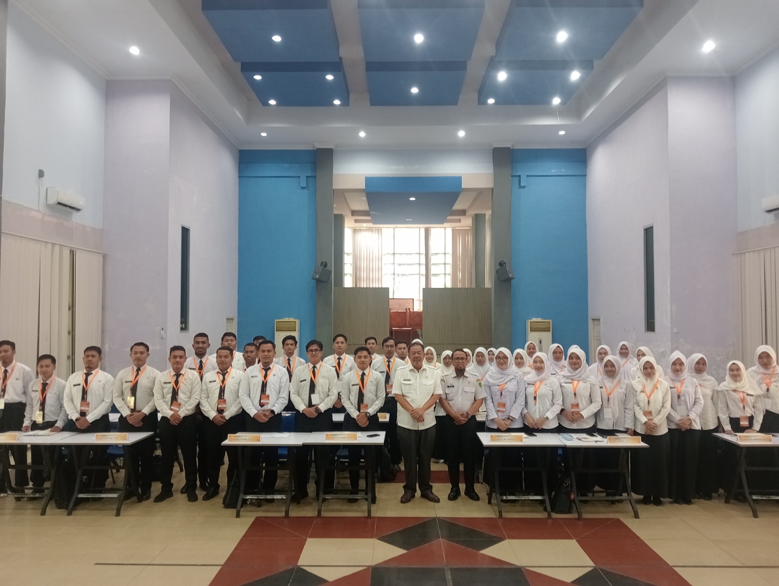 Sekda Sambas Berikan Pembekalan Bagi Peserta Latsar CPNS Angkatan IX