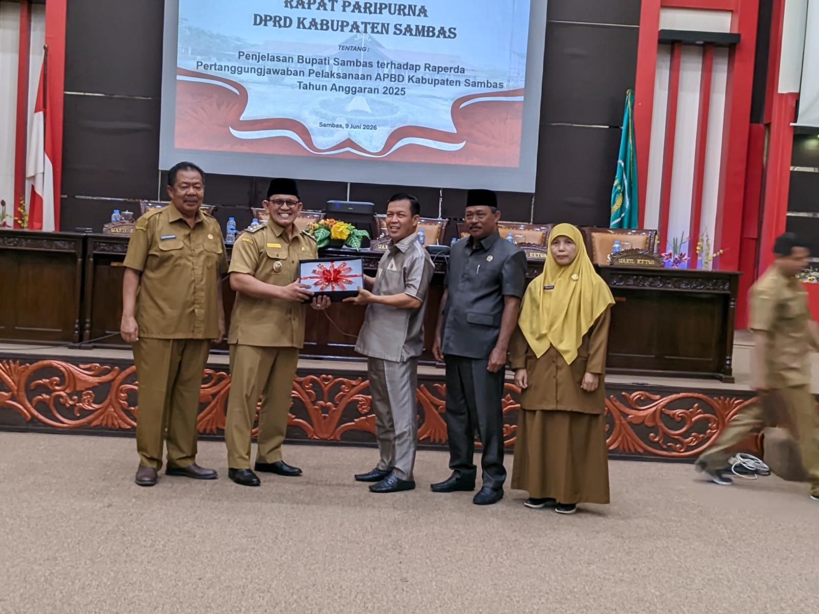 Sampaikan Raperda Pertanggungjawaban APBD 2025, Pemda Sambas Tegaskan Komitmen Tata Kelola Keuangan yang Bersih dan Akuntabel