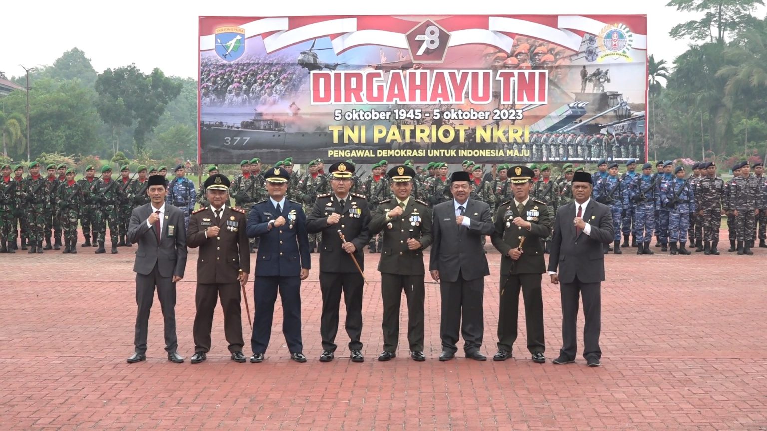 Sekda Sambas Hadiri Hut Tni 78, Dandim 1208/Sambas Siap Jaga Kamtibmas