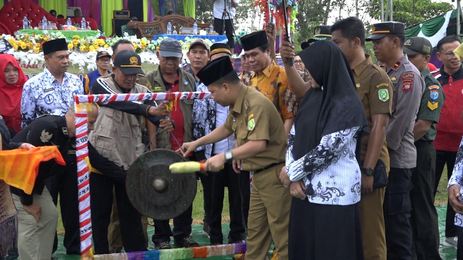 Buka HUT PGRI Ke 78 Tahun 2023, Bupati Satono Apresiasi Kontribusi Peran Guru
