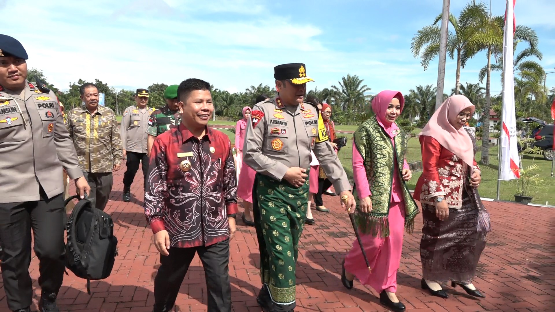 BUPATI SATONO SAMBUT KUNJUNGAN POLDA KALBAR DI SAMBAS