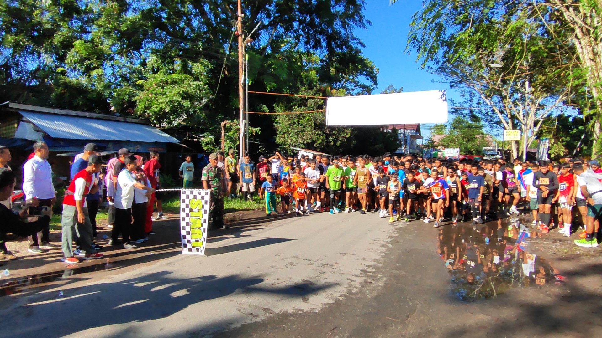 BUPATI SATONO LEPAS RUN 5K SAMBAS BERKEMAJUAN